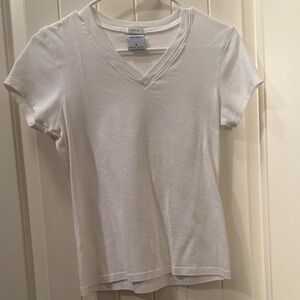 Old Navy White V-Neck Short Sleeve Tee